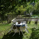Alojamento de Acomodação e Pequeno-almoço D'hôtes Le Baou 3*